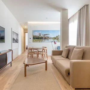 https://apartamentos-el-museo-livingexperience-club.hotelsinnerja.org